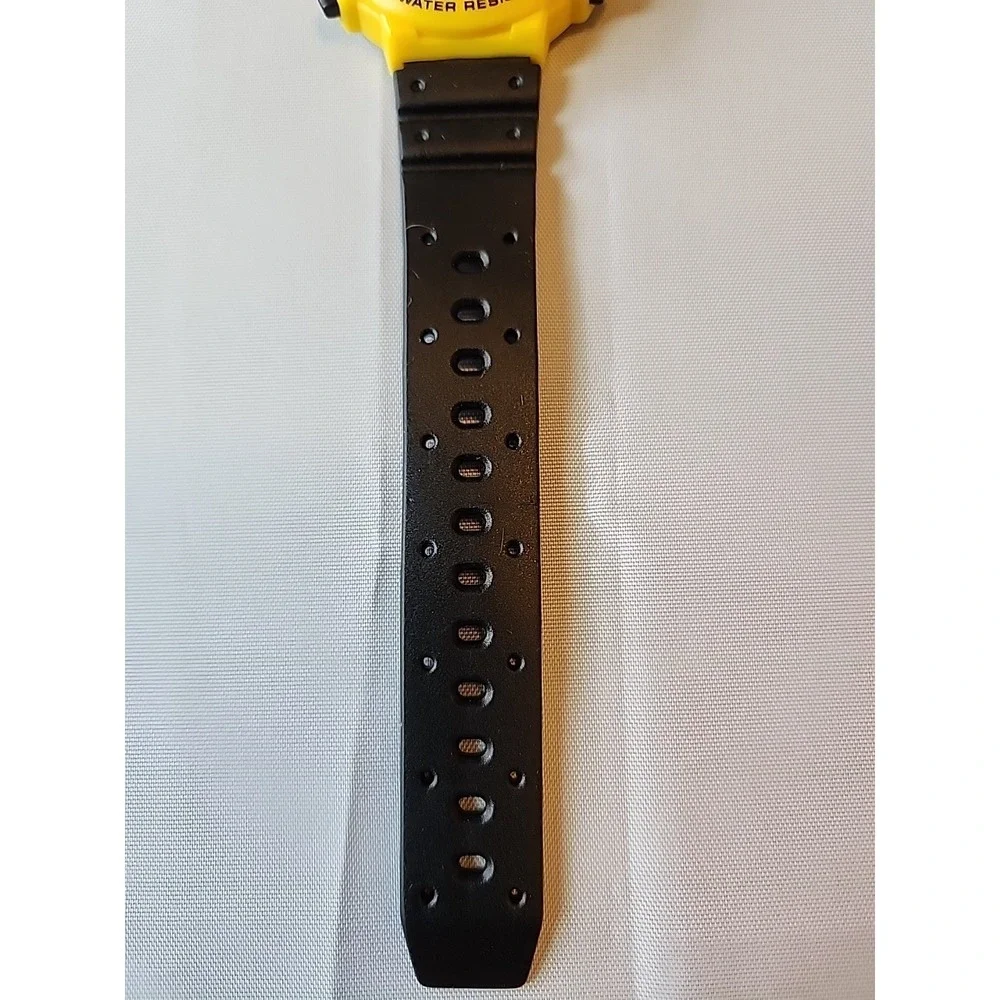 New Range2000 Digital Wristwatch Black & Yellow Water Resistant Laps New in Box